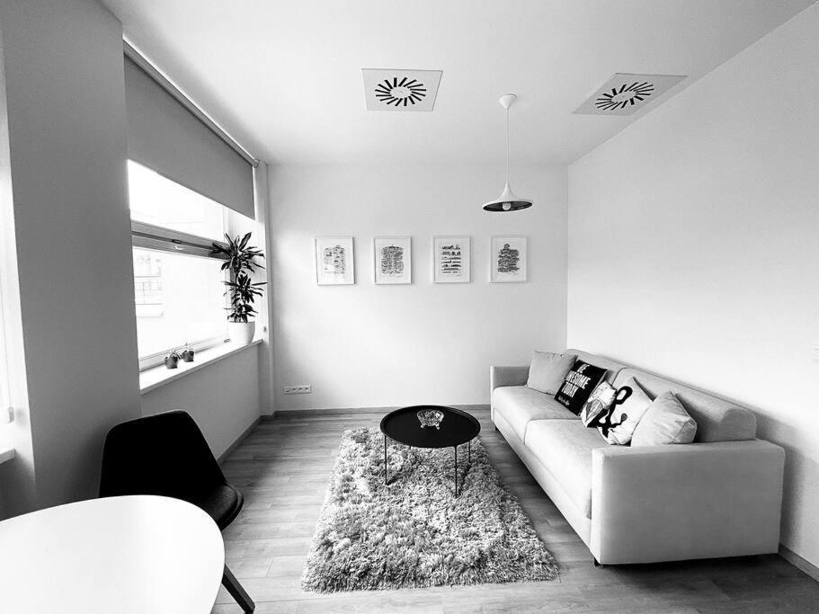 New Studio In Quiet Part Of The City Center Bratislava Luaran gambar