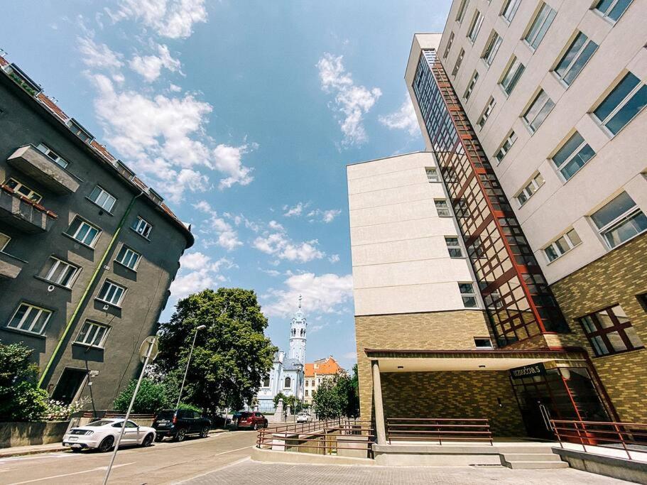 New Studio In Quiet Part Of The City Center Bratislava Luaran gambar