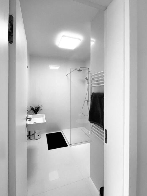 New Studio In Quiet Part Of The City Center Bratislava Luaran gambar