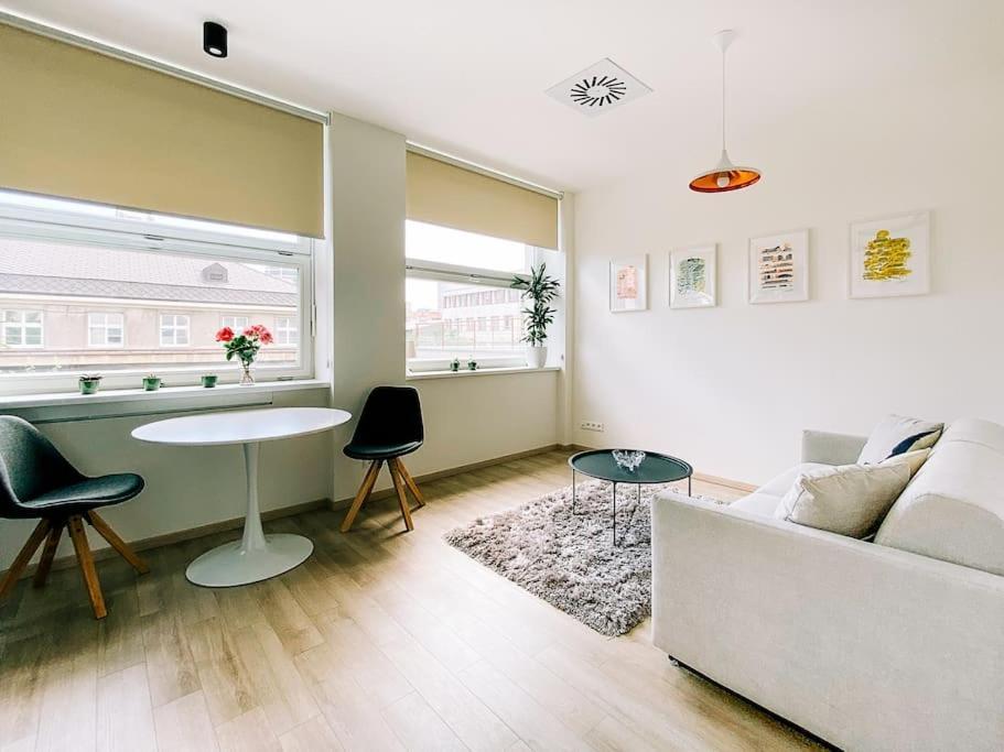 New Studio In Quiet Part Of The City Center Bratislava Luaran gambar