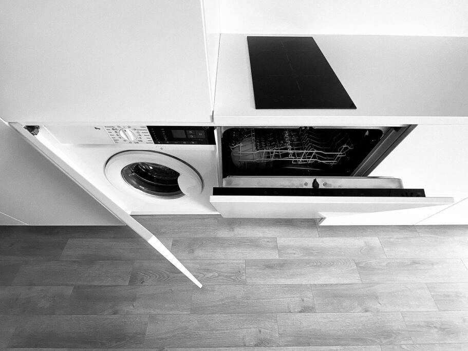 New Studio In Quiet Part Of The City Center Bratislava Luaran gambar