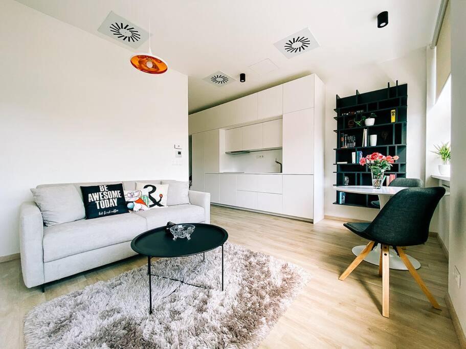 New Studio In Quiet Part Of The City Center Bratislava Luaran gambar